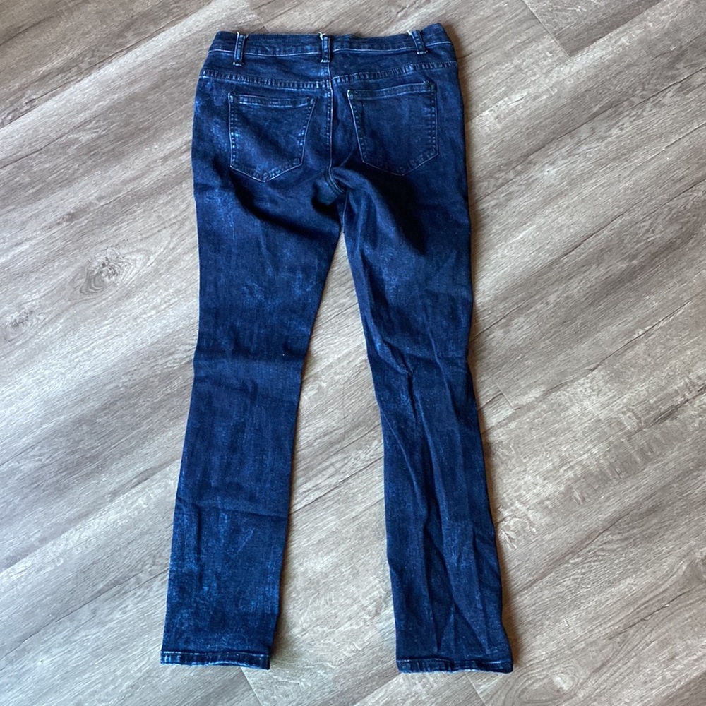 Distressed Jeans - Picture 3 of 4